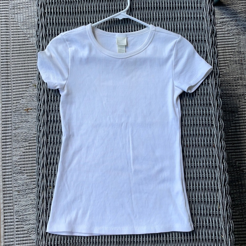 Basic stretchy white shirt